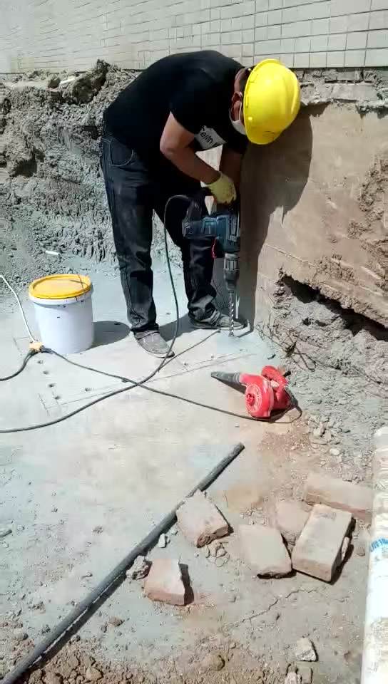 红河新旧混凝土植筋连接加固